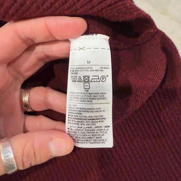 Old Navy Marled Burgundy V Neck Pullover Sweater Women's Medium Special Occasion - Picture 4 of 5
